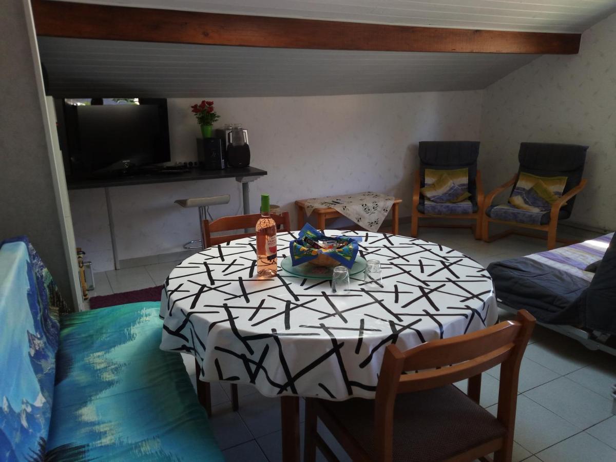 Zimmer Mit Fruehstueck Challes-les-Eaux Ngoại thất bức ảnh